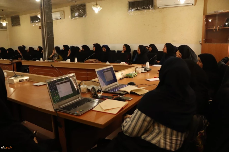 مؤسسه امتداد اندیشه با همکاری دانشگاه فرهنگیان یزد برگزار کرد:

کارگاه آموزشی تولید محتوای الکترونیکی با نرم افزار iSpring
 12