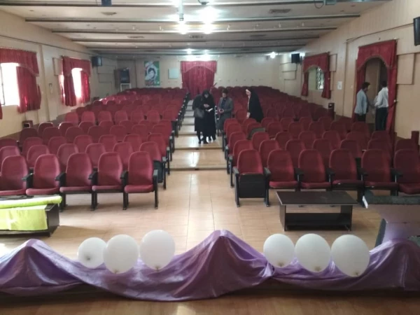 اولین روز برگزاری بیست و نهمین جشنواره فرهنگی (تئاتر و سرود ) دانشگاه فرهنگیان
حضور و پذیرش دانشجویان و جلسه توجیهی دکتر میرمعینی با مسئولین و سرپرستان اعزام شده 6