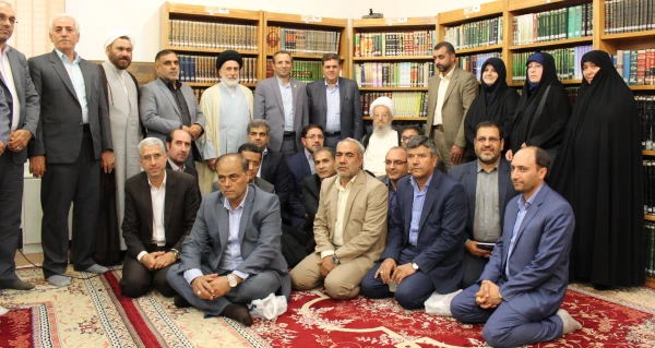 دیدار اعضای هیئت رئیسه و مدیران استانی دانشگاه فرهنگیان سراسر کشور با مرجع تقلید جهان تشییع حضرت آیت الله العظمی مکارم شیرازی