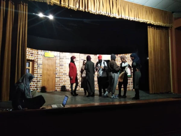 مرحله کشوری بیست و نهمین جشنواره فرهنگی دانشجومعلمان دانشگاه فرهنگیان بخش هنرهای گروهی تئاتر و سرود - روز دوم 7