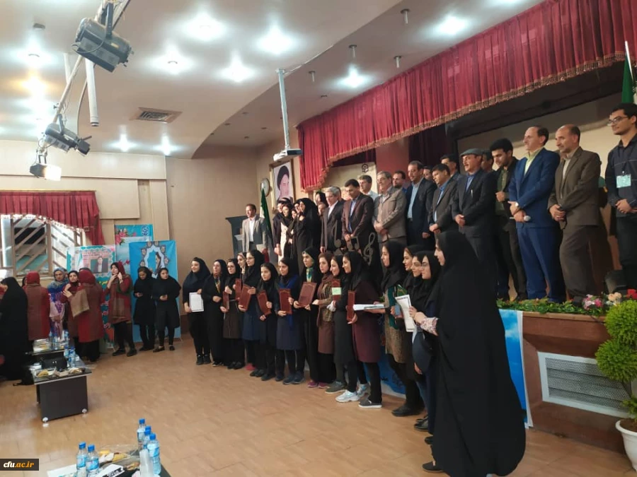 مراسم اختتامیه بیست و نهمین دوره مسابقات فرهنگی دانشجومعلمان دانشگاه فرهنگیان سراسر کشور در بخش هنرهای نمایشی خواهران با معرفی گروه های برتردر شیراز پایان یافت. 6