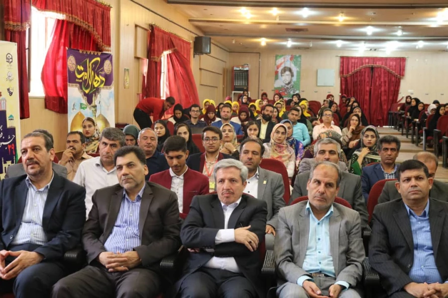 مراسم اختتامیه بیست و نهمین دوره مسابقات فرهنگی دانشجومعلمان دانشگاه فرهنگیان سراسر کشور در بخش هنرهای نمایشی خواهران با معرفی گروه های برتردر شیراز پایان یافت. 20