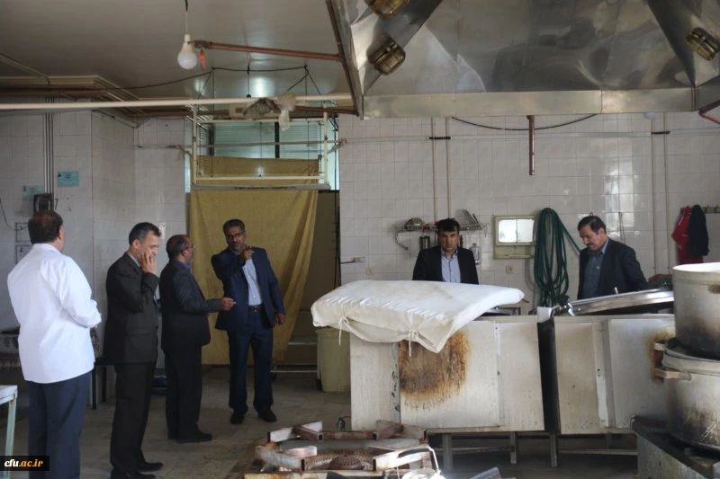 بازدید معاون طرح و برنامه و توسعه منابع دانشگاه فرهنگیان از پردیس های استانی یزد
 17