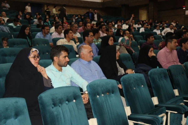 برگزاری مراسم دانش آموختگی دانشجومعلمان ورودی 94 پردیس های استانی دانشگاه فرهنگیان یزد
 11