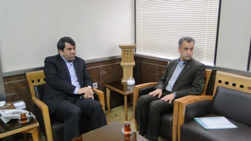 دیدار سرپرست دانشگاه فرهنگیان یزد با استاندار استان
 4