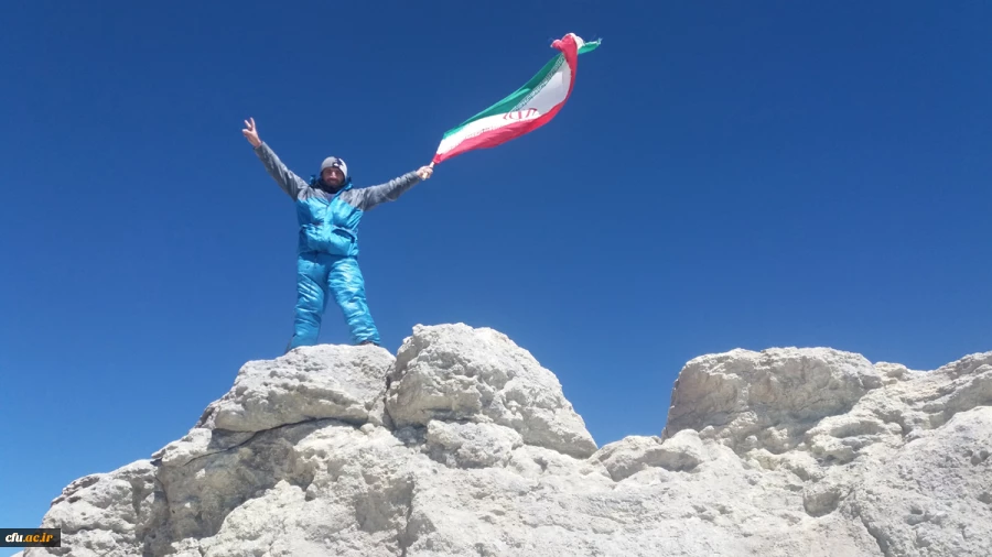 صعود افتخارآفرین آقای مهندس رضایی، سرپرست مرکز هوشمندسازی دانشگاه فرهنگیان به قله دماوند

 2