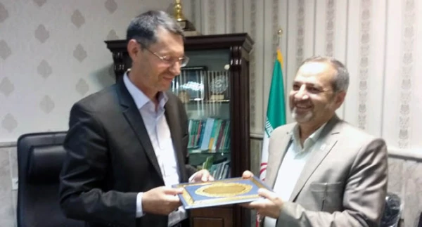 با حضور معاون پرورشی و فرهنگی وزارت آموزش و پرورش برگزار شد:
جلسه کمیته استقبال از مهر دانشگاه فرهنگیان خراسان رضوی 3