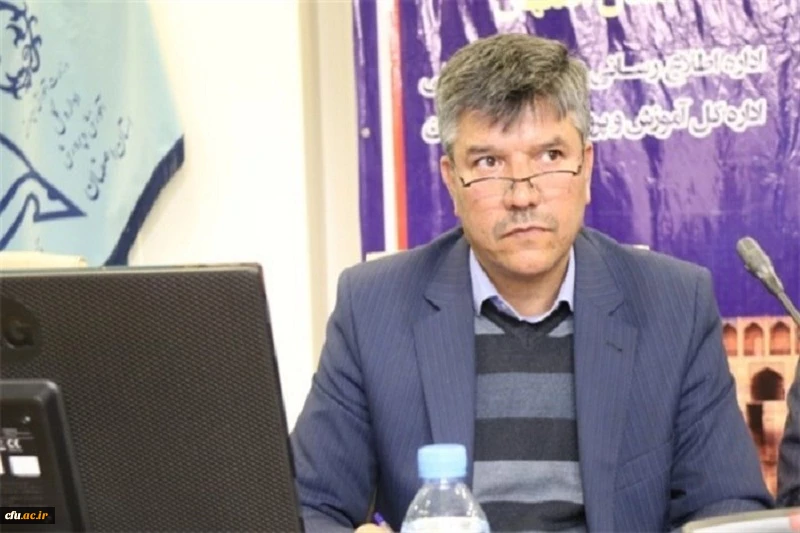 گفت و گوی ریاست دانشگاه فرهنگیان استان اصفهان با خبرگزاری ایسنا