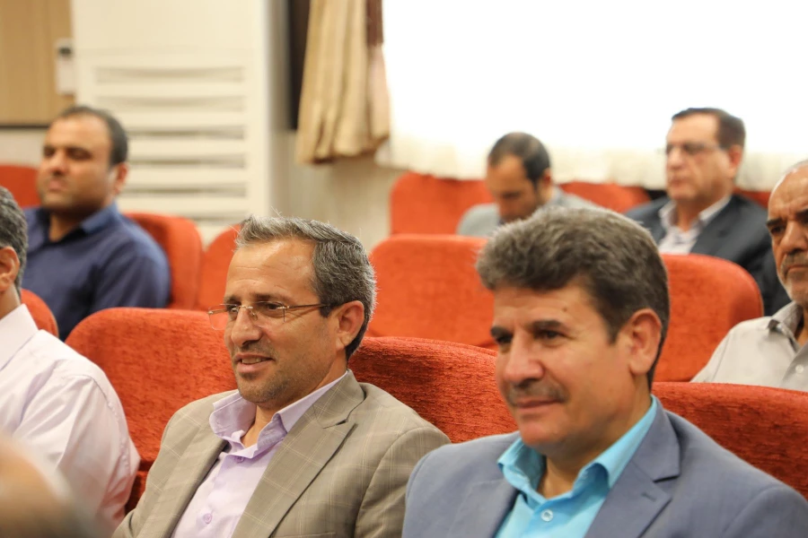 بسیج اساتید دانشگاه فرهنگیان برگزار کرد:

اولین نشست هم اندیشی سیاسی با موضوع آینده روابط ایران و آمریکا با لحاظ تصاعد بحرانهای منطقه 2