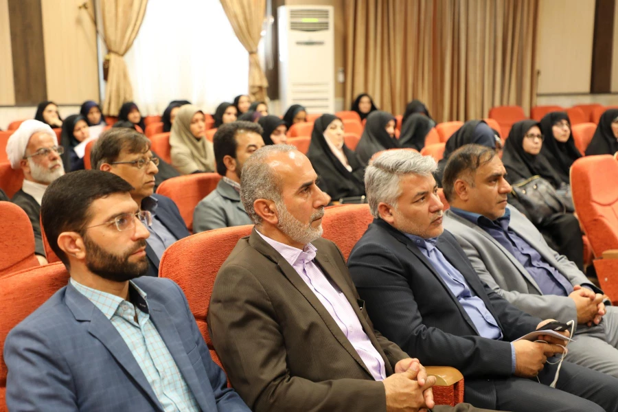 بسیج اساتید دانشگاه فرهنگیان برگزار کرد:

اولین نشست هم اندیشی سیاسی با موضوع آینده روابط ایران و آمریکا با لحاظ تصاعد بحرانهای منطقه 7