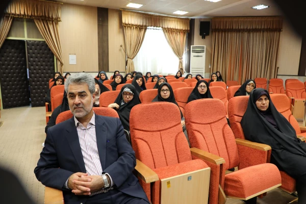 بسیج اساتید دانشگاه فرهنگیان برگزار کرد:

اولین نشست هم اندیشی سیاسی با موضوع آینده روابط ایران و آمریکا با لحاظ تصاعد بحرانهای منطقه 9