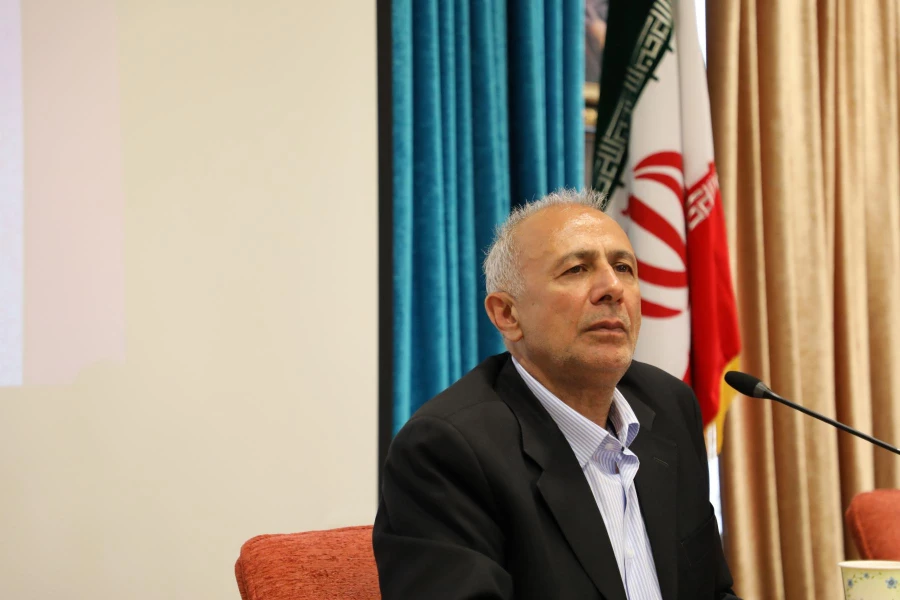 بسیج اساتید دانشگاه فرهنگیان برگزار کرد:

اولین نشست هم اندیشی سیاسی با موضوع آینده روابط ایران و آمریکا با لحاظ تصاعد بحرانهای منطقه 10