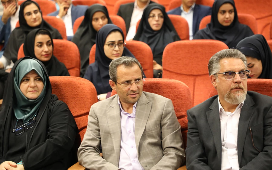 دکتر علی نژاد در اولین جشنواره دانشجوی نمونه در دانشگاه فرهنگیان:

دانشجومعلم دانشگاه فرهنگیان نماد اقتدار ملی در بخش دانشجویی و سطح علمی است 2