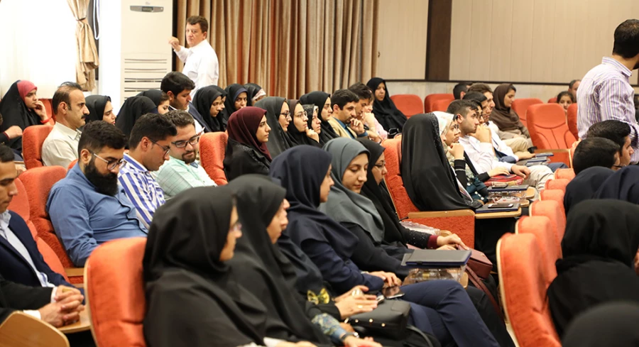 دکتر علی نژاد در اولین جشنواره دانشجوی نمونه در دانشگاه فرهنگیان:

دانشجومعلم دانشگاه فرهنگیان نماد اقتدار ملی در بخش دانشجویی و سطح علمی است 2