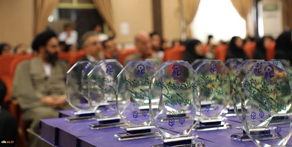 دکتر علی نژاد در اولین جشنواره دانشجوی نمونه در دانشگاه فرهنگیان:

دانشجومعلم دانشگاه فرهنگیان نماد اقتدار ملی در بخش دانشجویی و سطح علمی است 4