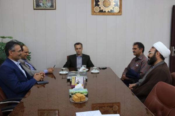 دیدار فرماندار شهرستان ابرکوه با مدیر پردیس های استان یزد
 5