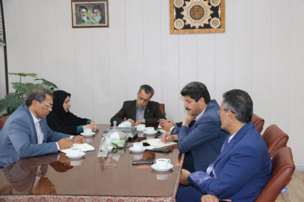 دیدار معاون آموزش ابتدایی اداره کل آموزش و پرورش استان با مدیر پردیس های استان یزد
 5