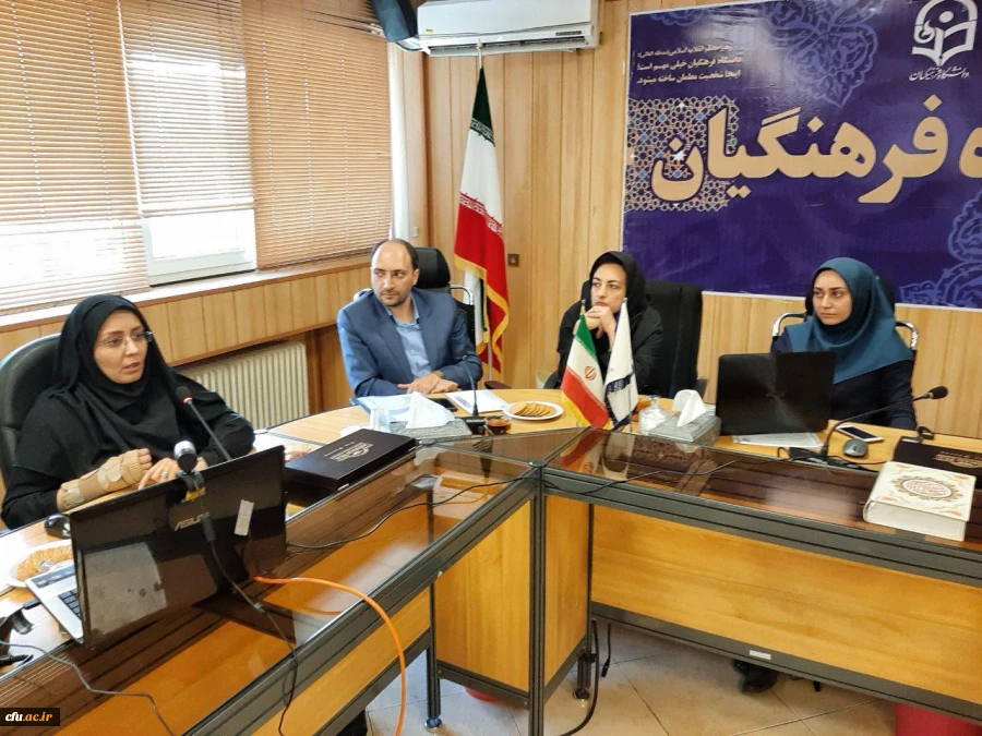 نوزدهمین وبینار علمی - تخصصی با عنوان«نقش فناوری اطلاعات در شهر هوشمند» برگزار شد. 4