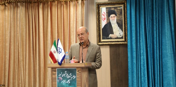 دکتر علم معاون امور دانشجویی داخل سازمان امور دانشجویان در اولین جشنواره دانشجوی نمونه دانشگاه فرهنگیان:

دانشجویان نمونه، فرصت ناب تحقیقاتی می باشند که باید از ایده های آنان استفاده کرد 2