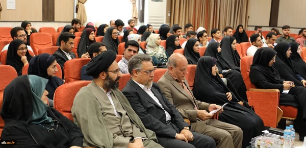 در اولین جشنواره دانشجوی نمونه عنوان شد:

تحول واقعی، حضور معلمی است که خلاق، نواندیش و نوآور باشد 2