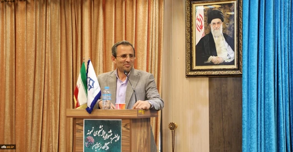 در اولین جشنواره دانشجوی نمونه عنوان شد:

تحول واقعی، حضور معلمی است که خلاق، نواندیش و نوآور باشد 2