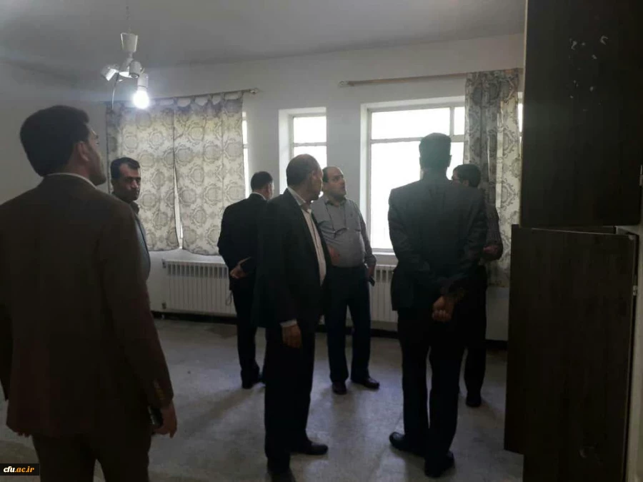 بازدید جناب آقای دکتر افلاکی فرد از واحد آموزش عالی شهید مطهری فارس  و شروع عملیات نوسازی و بازسازی
 6