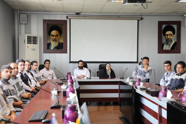 دیدار نیروهای شرکتی دانشگاه فرهنگیان با رئیس دانشگاه فرهنگیان 3