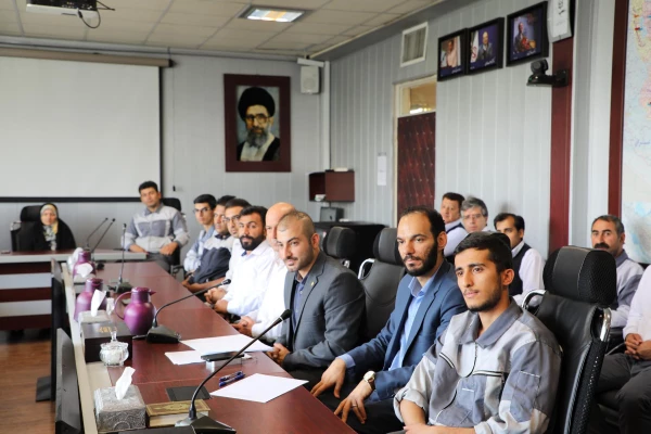 دیدار نیروهای شرکتی دانشگاه فرهنگیان با رئیس دانشگاه فرهنگیان 4