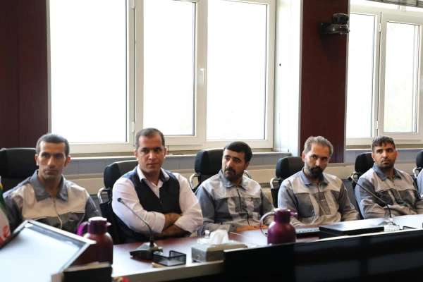 دیدار نیروهای شرکتی دانشگاه فرهنگیان با رئیس دانشگاه فرهنگیان 9