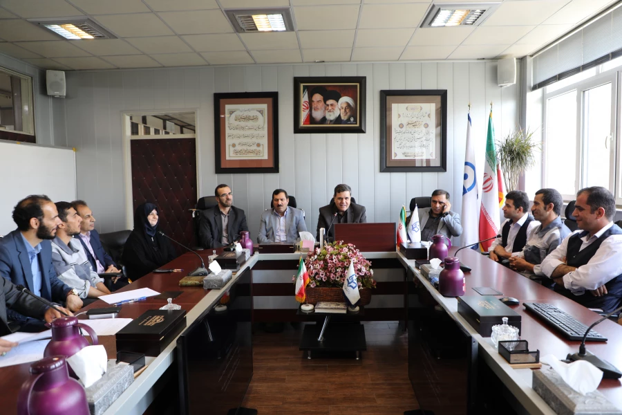 دیدار نیروهای شرکتی دانشگاه فرهنگیان با رئیس دانشگاه فرهنگیان 10