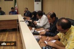 نشست خبری مدیریت امور پردیس های استان هرمزگان با اصحاب رسانه و تجلیل از خبرنگاران حوزه دانشگاه
 12