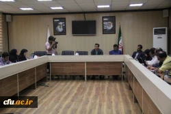 نشست خبری مدیریت امور پردیس های استان هرمزگان با اصحاب رسانه و تجلیل از خبرنگاران حوزه دانشگاه
 13