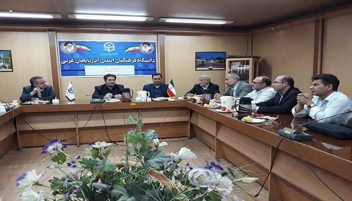 به منظور تسهیل فرآیند کسورات و تسویه حساب دانشجویان

جلسه هماهنگی مسئولین مالی اداره کل آموزش و پرورش با مسئولین مدیریت استانی دانشگاه فرهنگیان استان آذربایجان غربی
 3