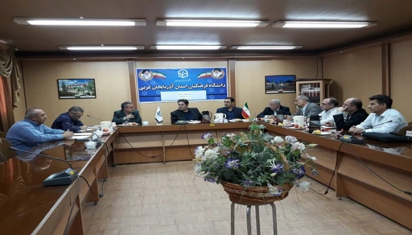 به منظور تسهیل فرآیند کسورات و تسویه حساب دانشجویان

جلسه هماهنگی مسئولین مالی اداره کل آموزش و پرورش با مسئولین مدیریت استانی دانشگاه فرهنگیان استان آذربایجان غربی
 4