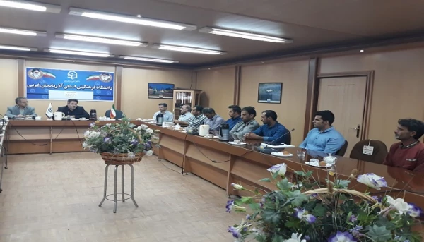 جلسه هماهنگی و رسیدگی به مشکلات نیروهای شرکتی در پردیس های دانشگاه فرهنگیان استان آذربایجان غربی برگزار گردید 3