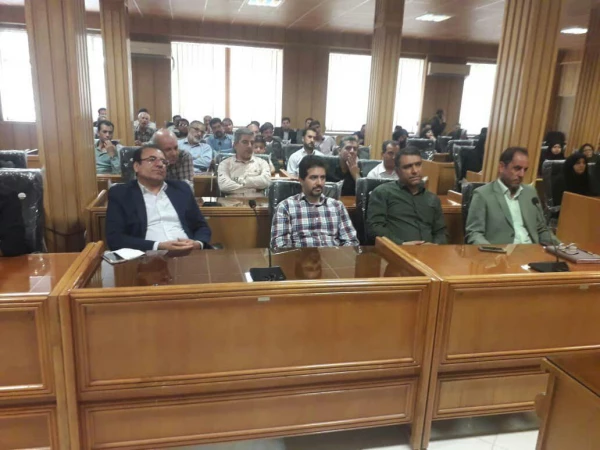 اولین نشست صمیمی جناب آقای دکتر افلاکی فرد مدیریت دانشگاه فرهنگیان فارس با تمامی پرسنل پردیس ها و مراکز 10