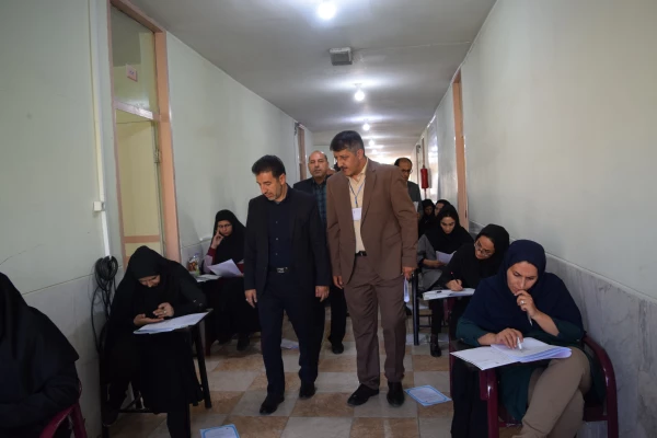 بازدید معاون پژوهش، برنامه ریزی و منابع انسانی اداره کل آموزش و پرورش استان از آزمون