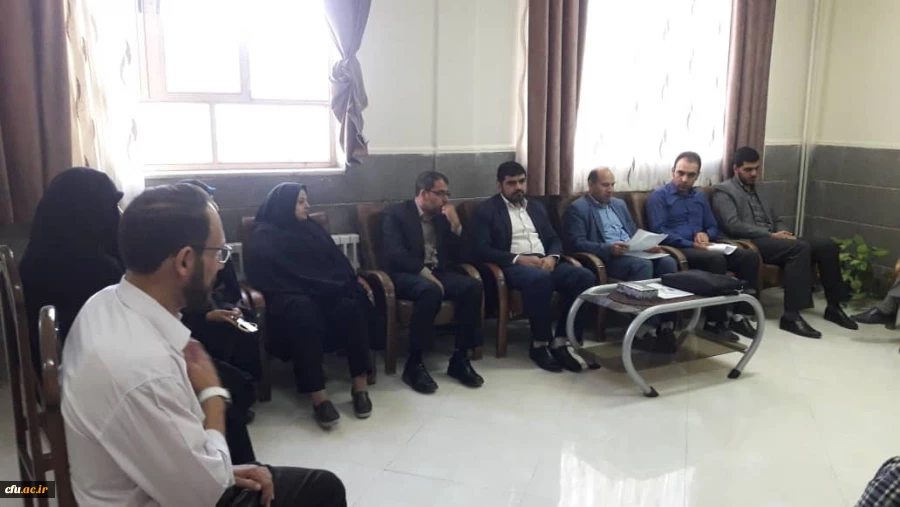 آزمون اصلح ویژه ی مهارت آموزان در پردیسهای استان مرکزی برگزار شد. 11