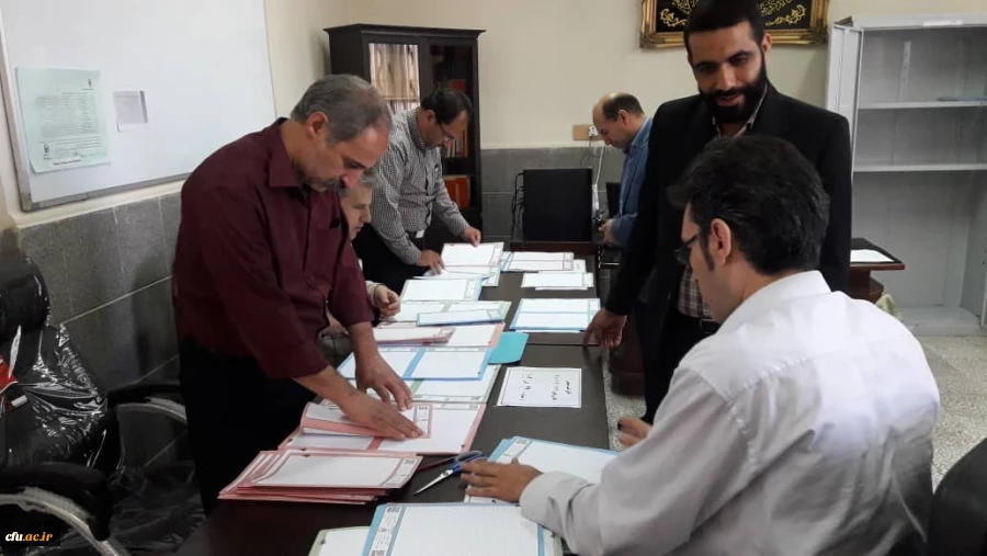 آزمون اصلح ویژه ی مهارت آموزان در پردیسهای استان مرکزی برگزار شد. 12