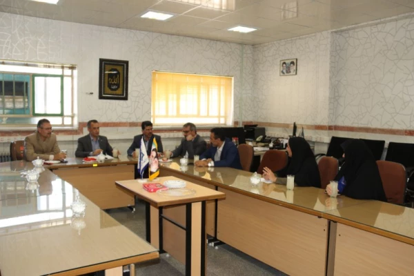 بازدید رئیس سازمان مدیریت و برنامه ریزی استان از پردیس حضرت فاطمه الزهرا (س) یزد
 3