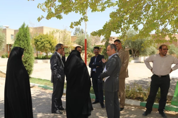 بازدید رئیس سازمان مدیریت و برنامه ریزی استان از پردیس حضرت فاطمه الزهرا (س) یزد
 8