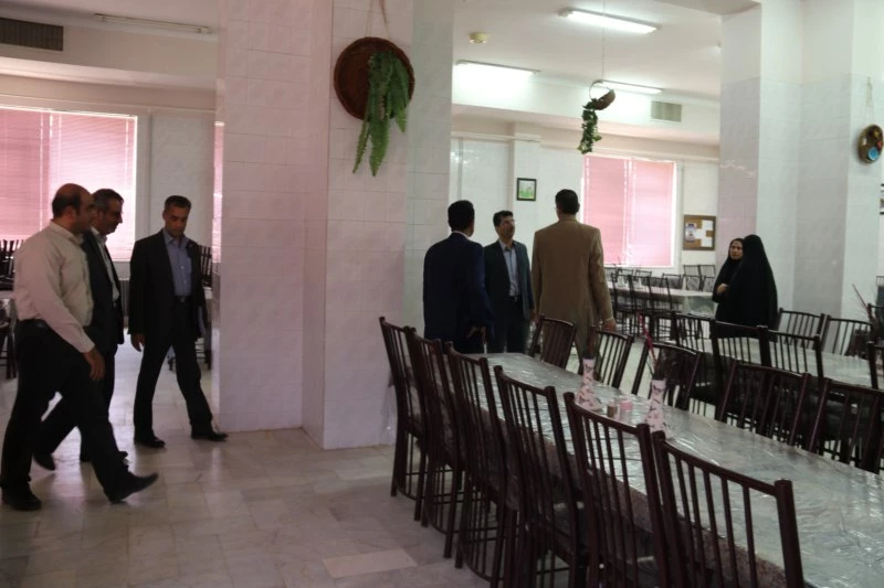 بازدید رئیس سازمان مدیریت و برنامه ریزی استان از پردیس حضرت فاطمه الزهرا (س) یزد
 9