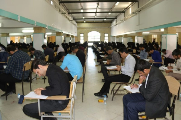 آزمون اصلح مهارت آموزان ماده 28 دانشگاه فرهنگیان استان، در سالن فجر دانشگاه یزد برگزار شد.
 4