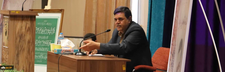 مرحوم استاد کیا خوشنام در این دنیا زیست و با خوش محصولی از این دیار سفر کرد
 6