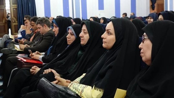 با حضور دکتر طاهری نیا معاون پژوهش و فناوری دانشگاه فرهنگیان کشور؛

افتتاحیه دوره کارشناسان پژوهش، کتابداران و گردانندگان نشریات در دانشگاه فرهنگیان کردستان برگزار گردید 10