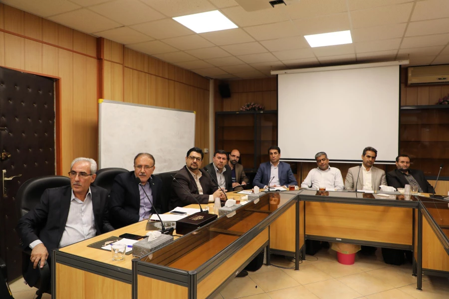 نشست صمیمی نمایندگان اساتید دانشگاه فرهنگیان با دکتر خنیفر 7