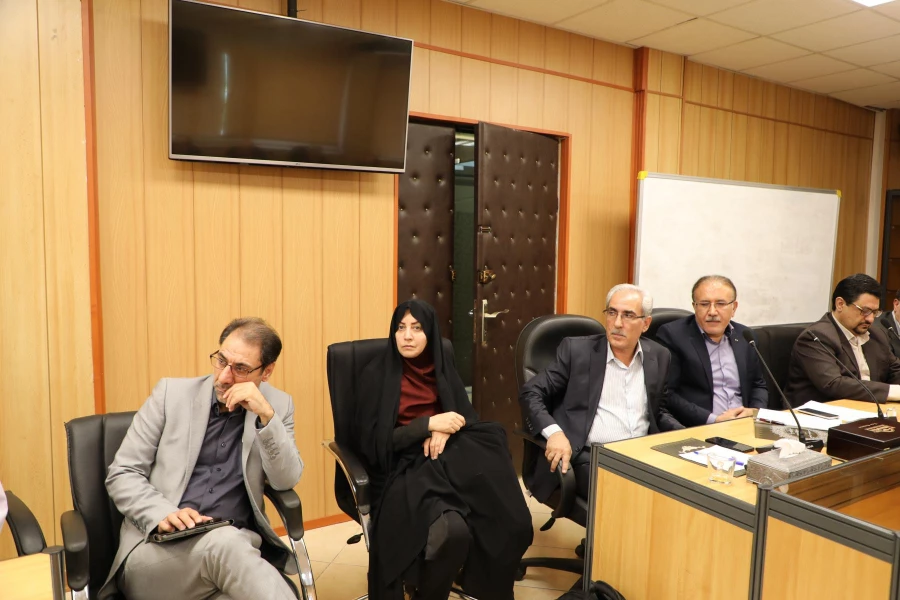 نشست صمیمی نمایندگان اساتید دانشگاه فرهنگیان با دکتر خنیفر 8