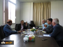 جلسه تبادل تجربه مدیران استانی با حضوردکترطاهری نیا برگزار گردید 6