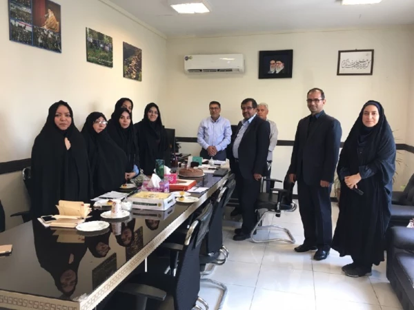 دکتر انصاری راد سرپرست معاونت دانشجویی در جلسه با همکاران حوزه دانشجویی:

ایجاد رضایتمندی و امید در دانشجومعلمان دو اصل اساسی در مسیر توسعه دانشگاه 2