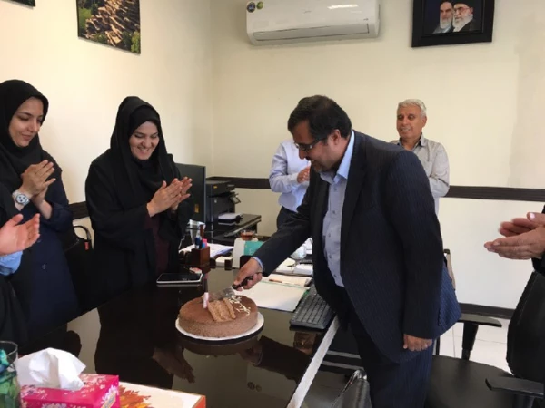 دکتر انصاری راد سرپرست معاونت دانشجویی در جلسه با همکاران حوزه دانشجویی:

ایجاد رضایتمندی و امید در دانشجومعلمان دو اصل اساسی در مسیر توسعه دانشگاه 2